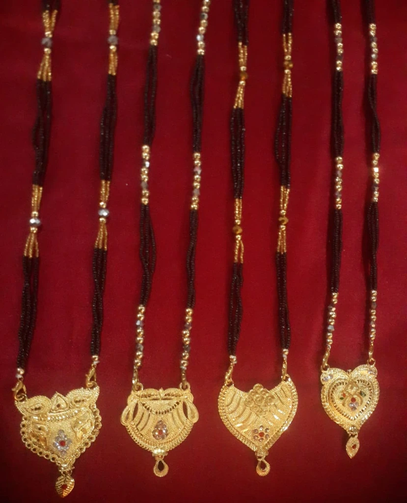 No 98.4 mangalsutra.webp