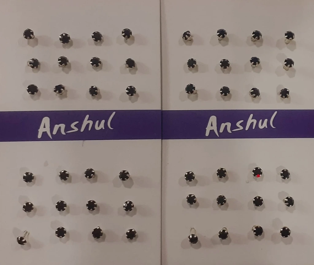 No 237 nose pin (4).webp