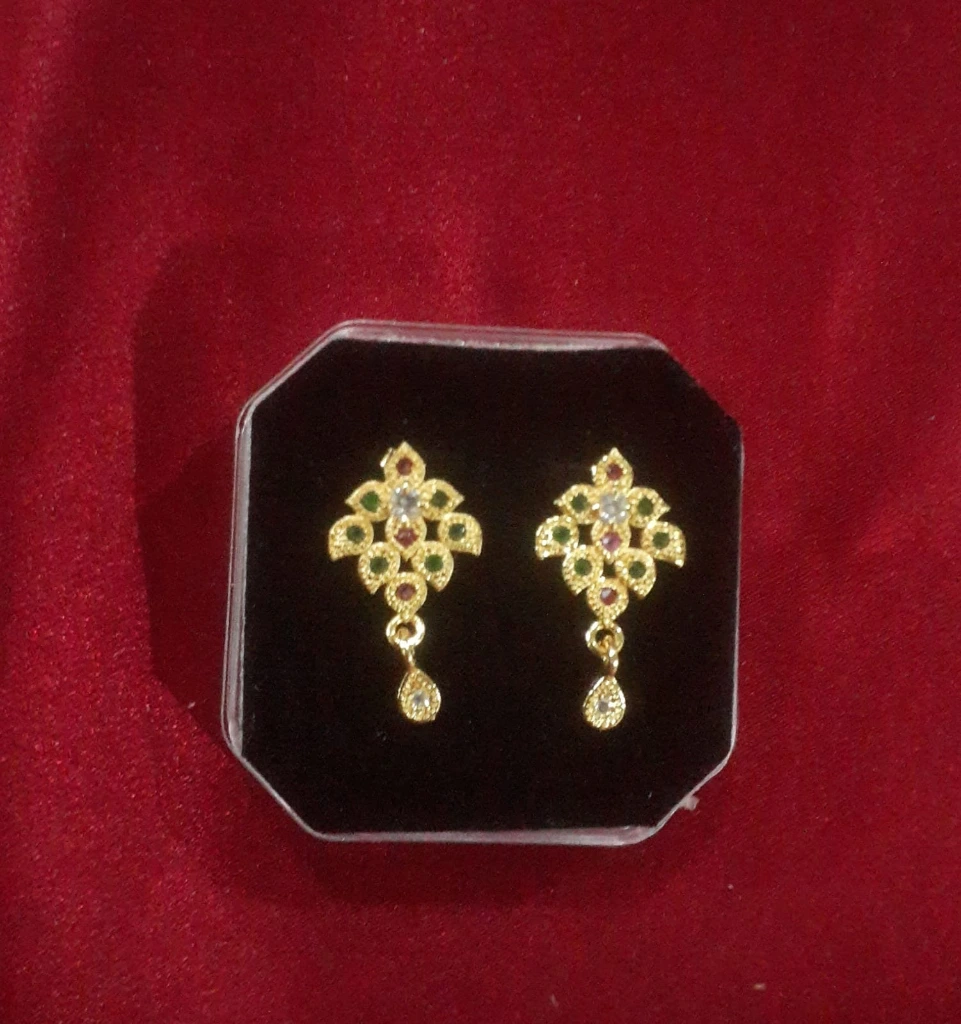 No 166 earring stud (3).webp