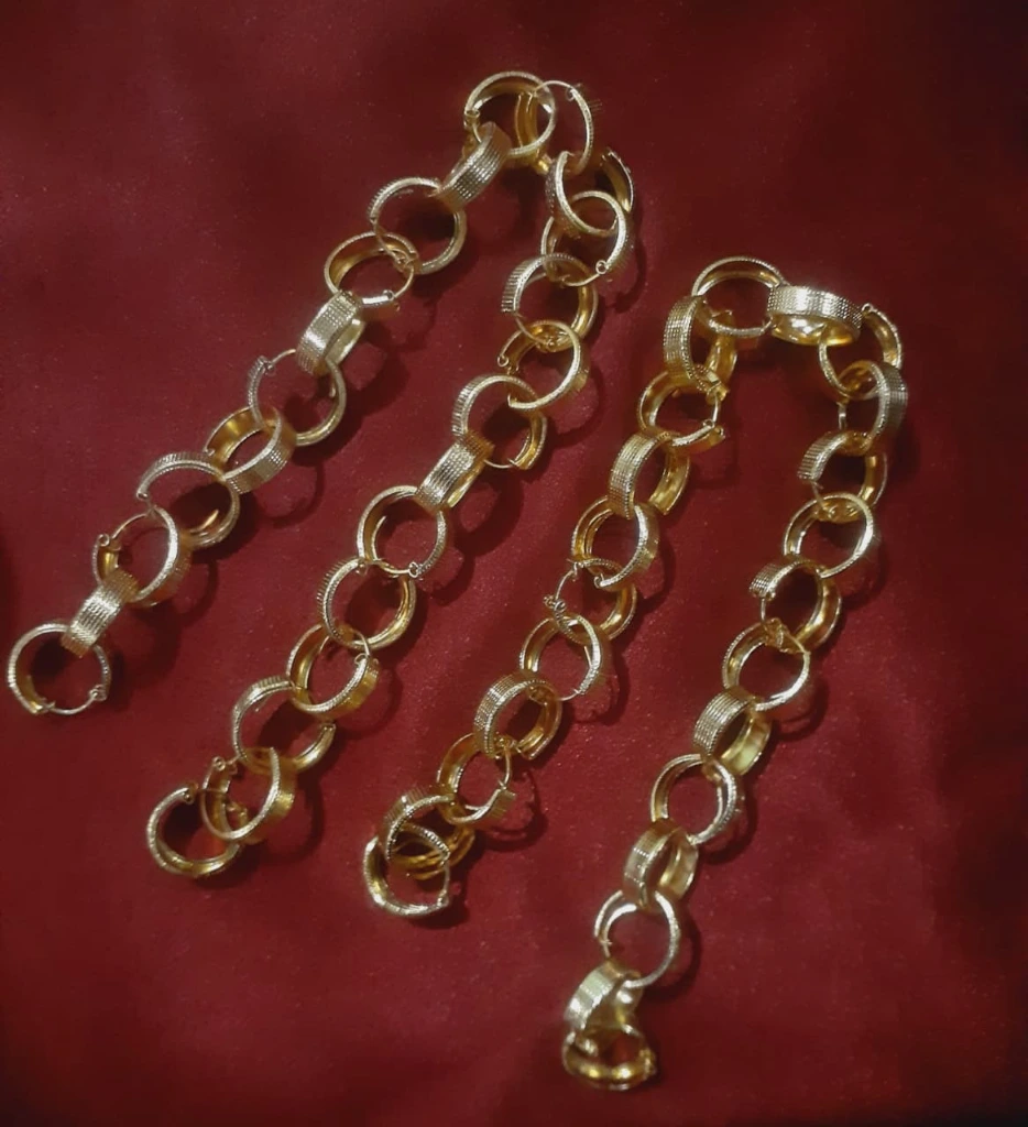 No 175 earring gold plated.webp