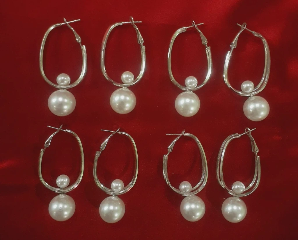 No 153.3 earing fancy.webp