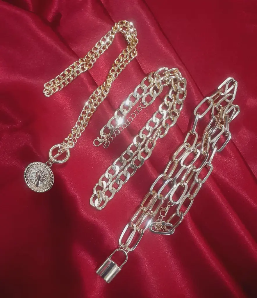 Gold Covering Bracelet set.webp