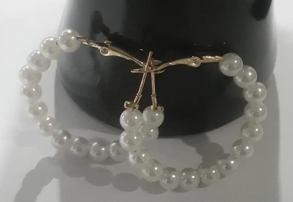 9. Gold Covering Items-9.webp