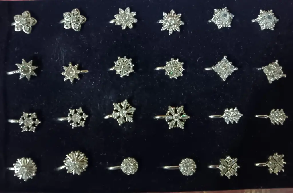 Mookuthi No 277 (1).webp