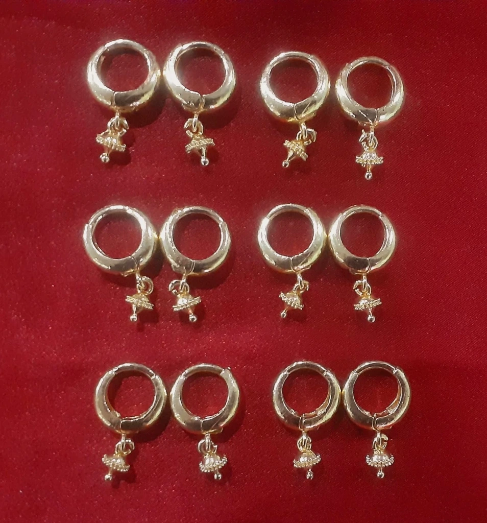 Gold plated stud No 176. Type 1.webp