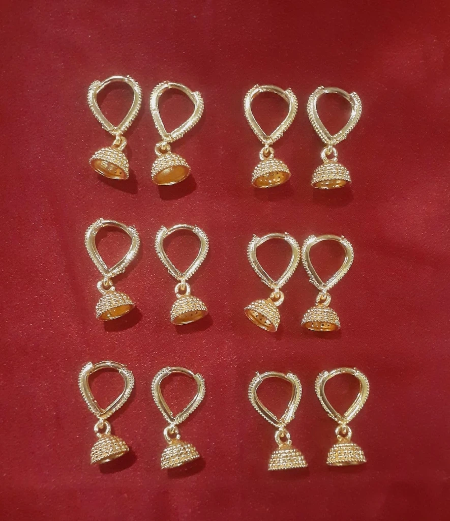 Gold plated stud No 176. Type 3.webp