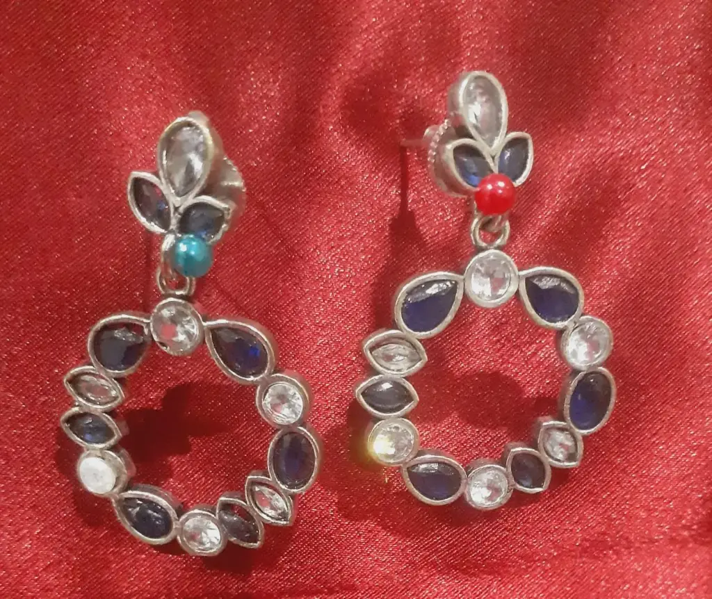 IM00061-Devetya Earring (Dark Blue White)