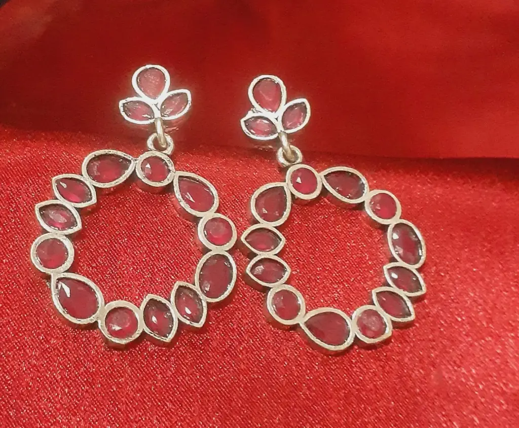 IM00062-Devetya Earring (Rubyred)