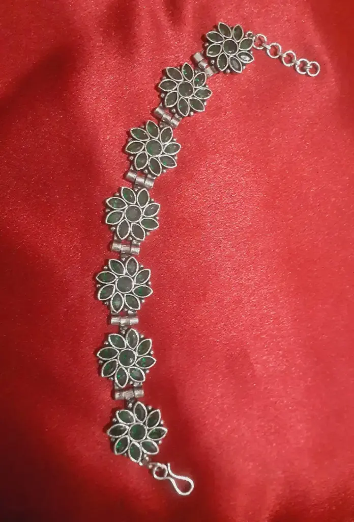 IM00070-Vahni Kada (Green)