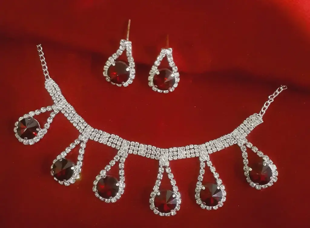 KP00170-Jewellery Crystal (Red)