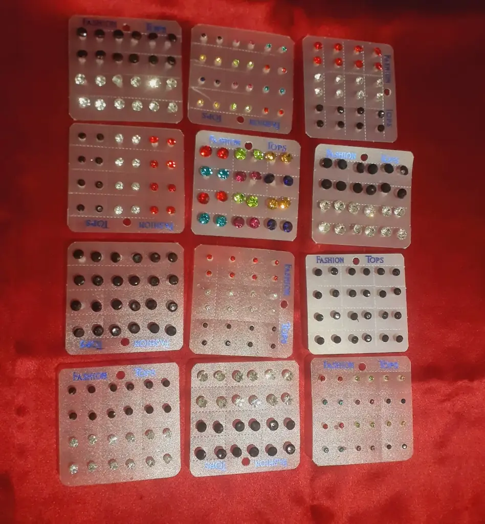 WH261-0000543 - Stud