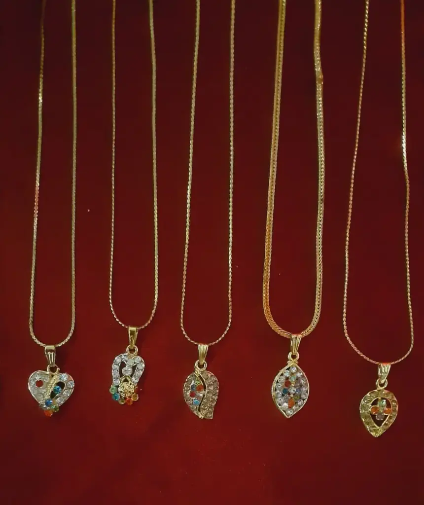 WH278-0000560 - Chain with Locket