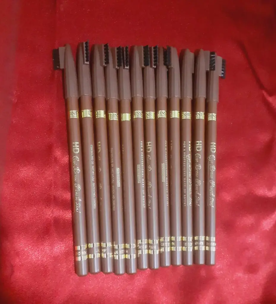 WH284-0000566 - Eyebrow Pencil 2in 1