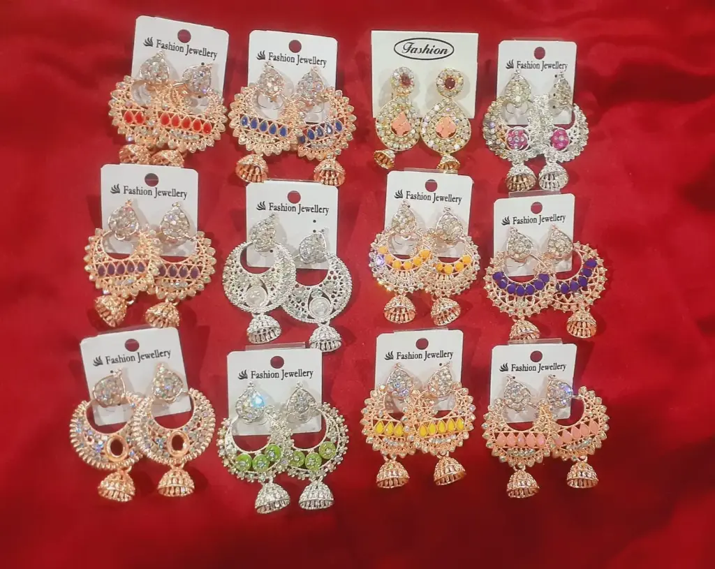 WH264 - 0000546 -Earrings Type 3