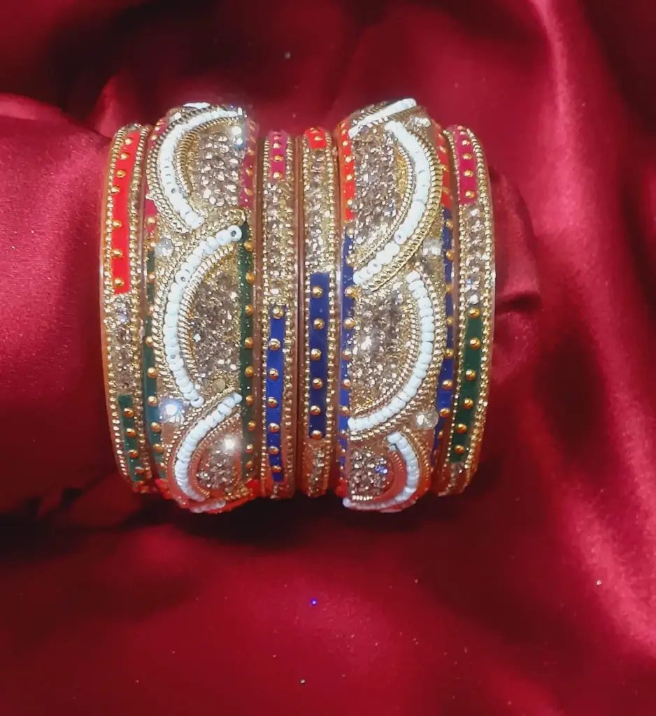 WHB27-0000209 - Bangles - Type 27