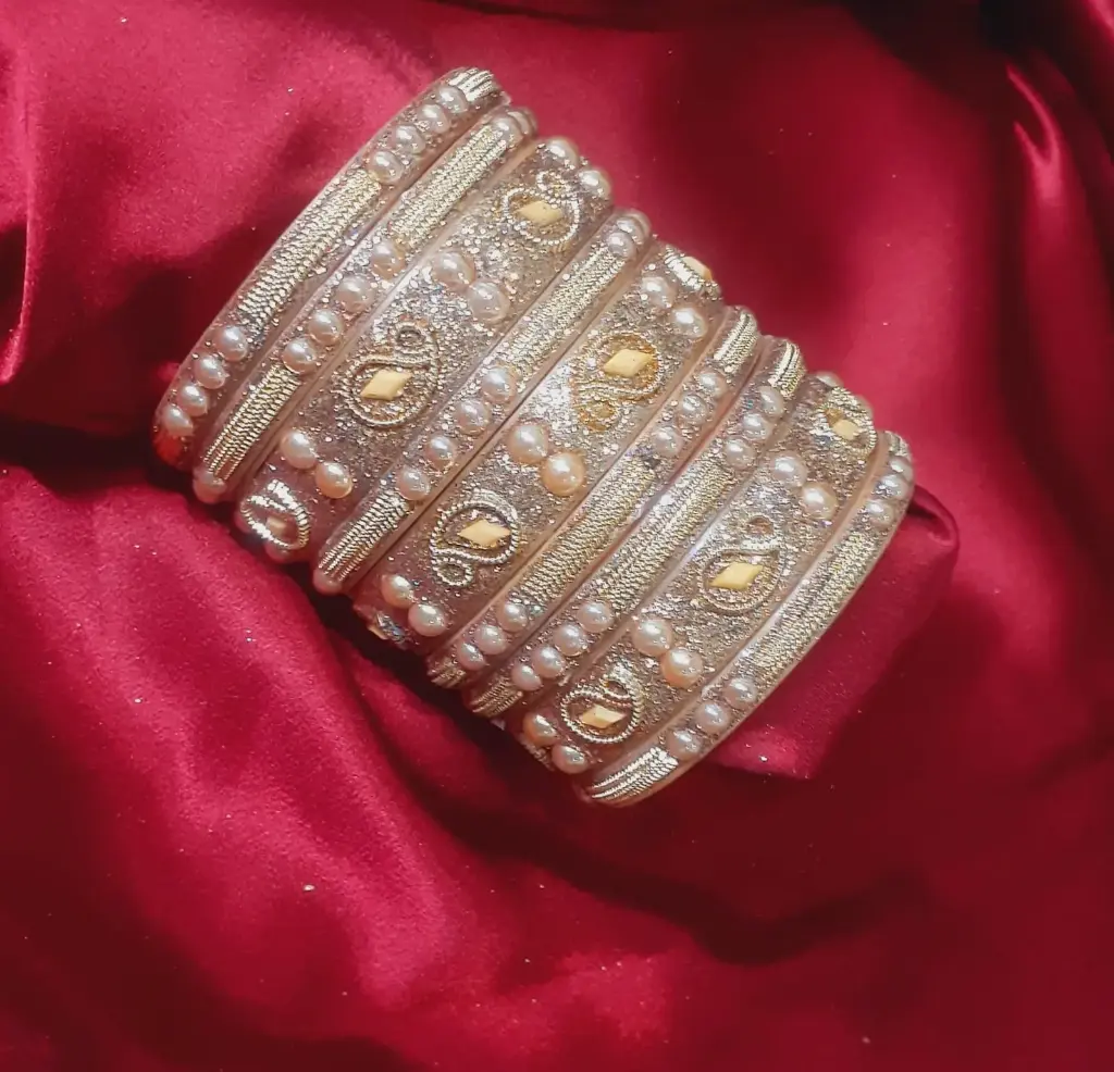 WHB28-0000210 - Bangles - Type 28