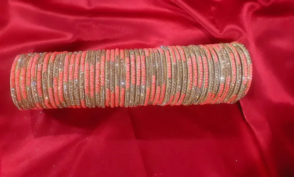 WHB29-0000211 - Bangles - Type 29