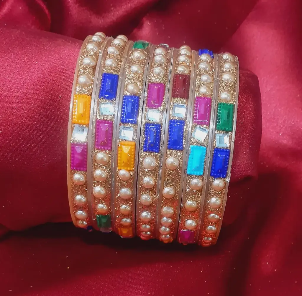 WHB31-0000213 - Bangles - Type 31