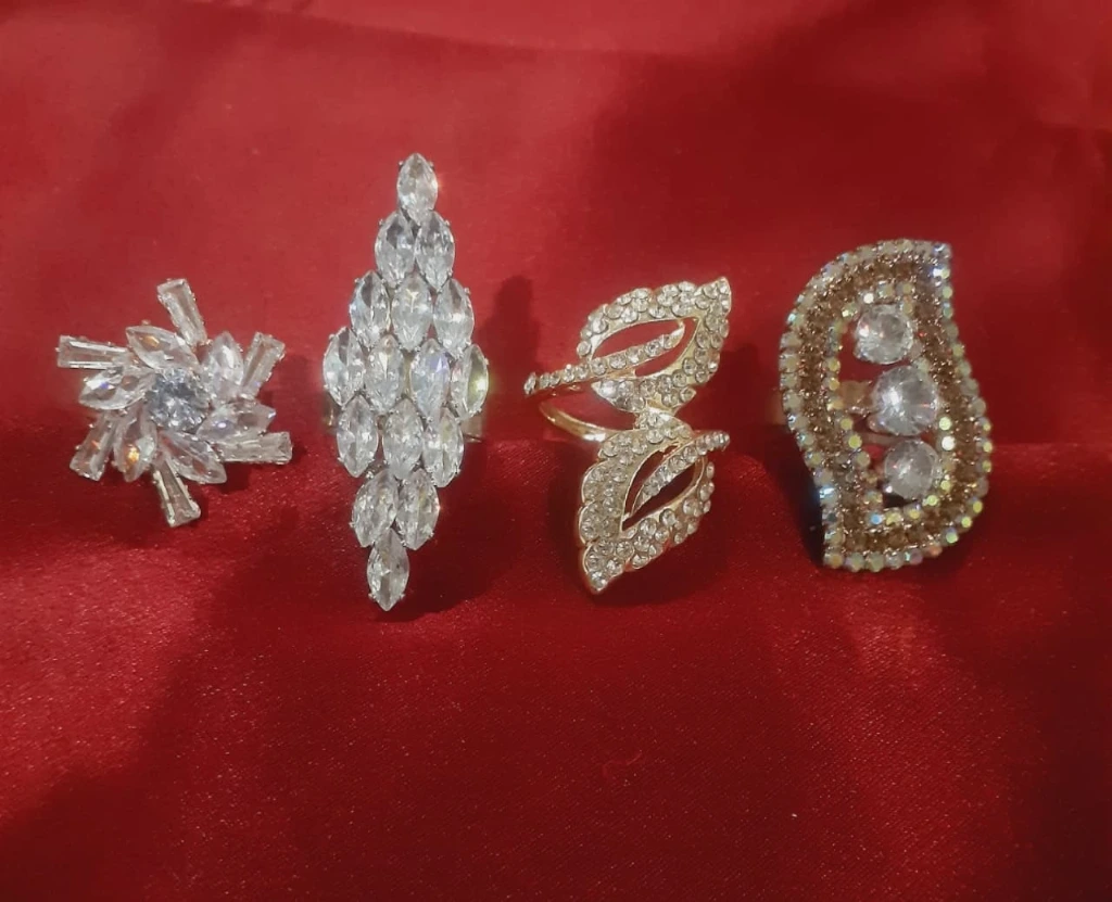 WH87-0000369 - Rings-stone