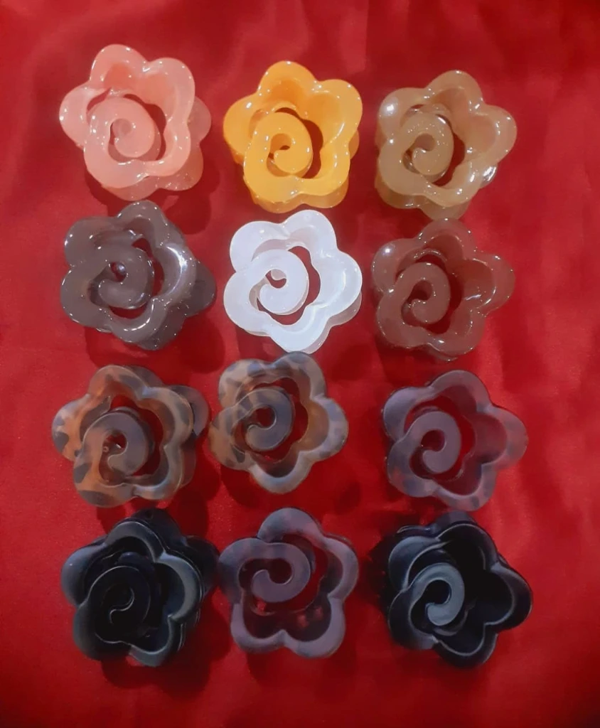 WH123-0000405 - Hair Clip-flower shape