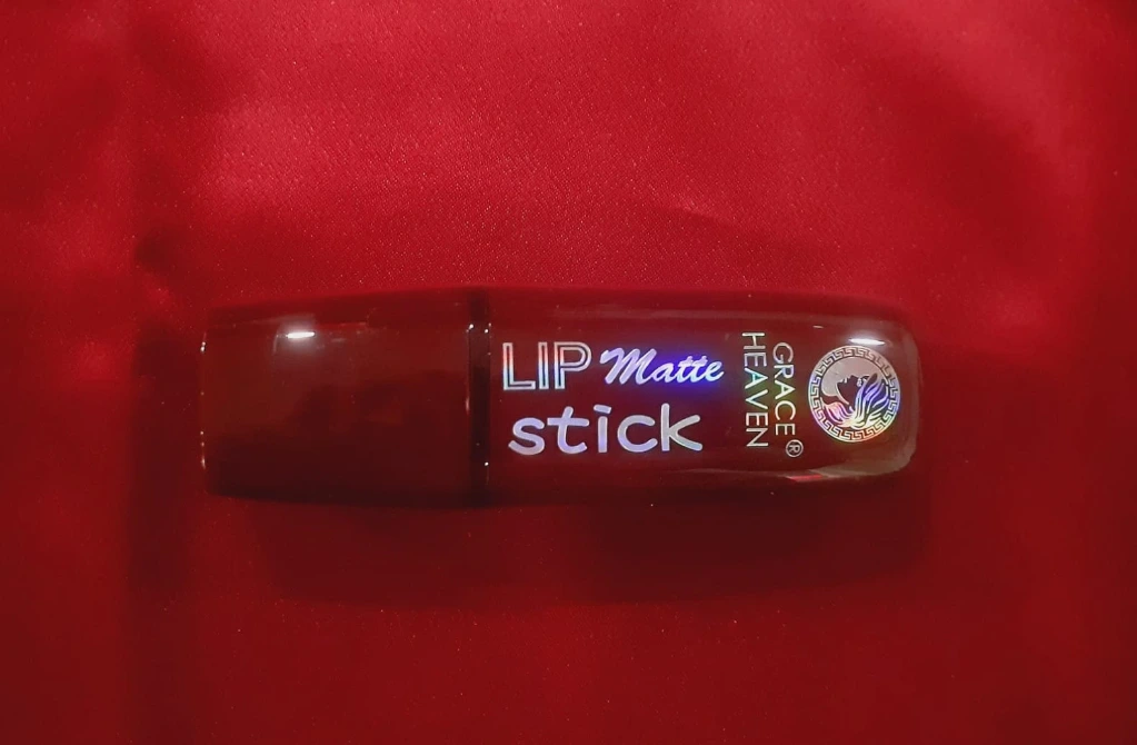 WH208-0000490 - Lipstick