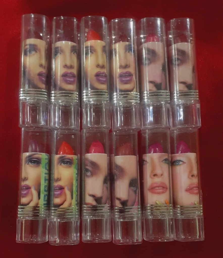 WH216-0000498 - Lipstick Janie