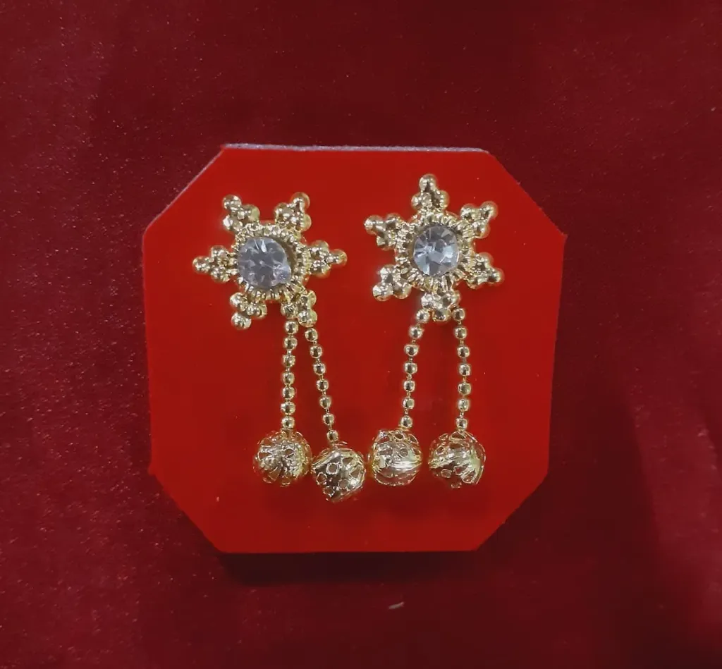 WH107-0000389 - Earring Gold Plated