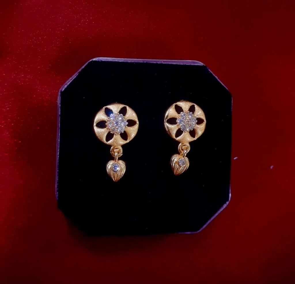 WH166-0000448 - Earring Stud-Gold plated